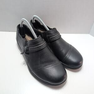 Clarks Cheyn Madi Leather Slip On Comfort Shoes ComfortCore Walking Women's 9.5